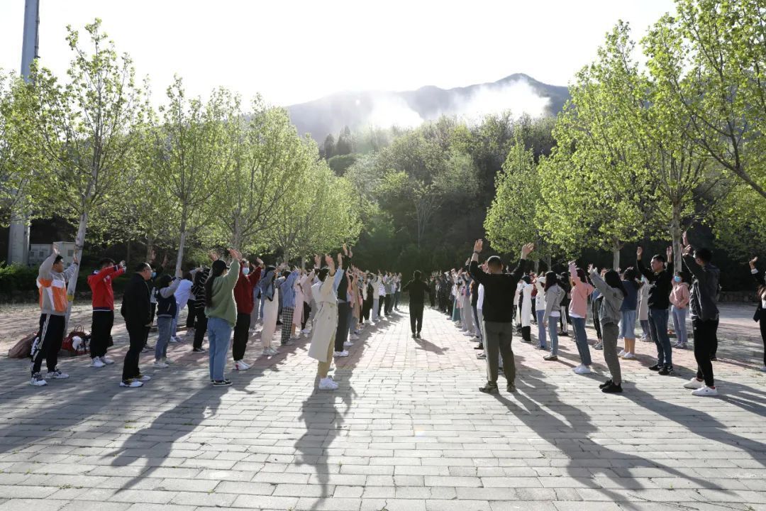 教師團(tuán)建活動(dòng)